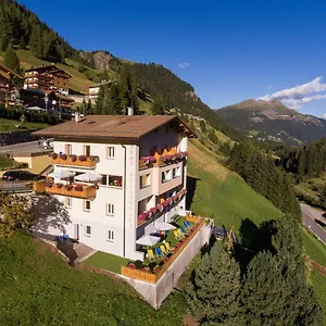 https://garni-bellavista-arabba.hotelinveneto.com